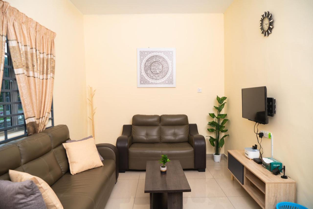 Rembau Adorable 3-Bedroom Home With Pool, Wi-Fi And Bbq מראה חיצוני תמונה